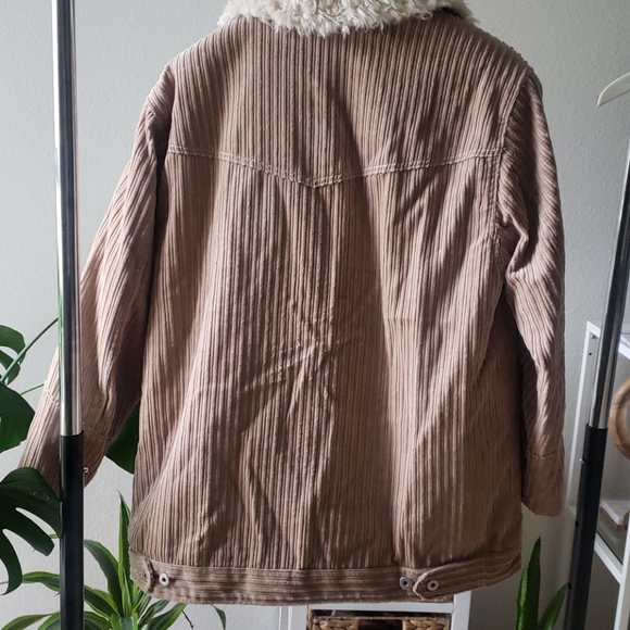 Jacket - Picture 4 of 4